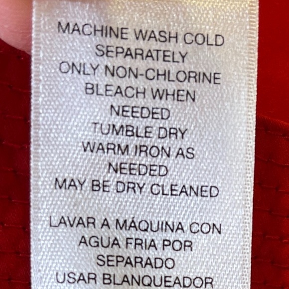 Chico’s | NWT Red Textured Gold Button Down Charmeuse Chic Blouse - Picture 16 of 16